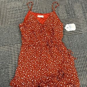 NWT Altar’d State Rust Floral Romper in Size SMALL
